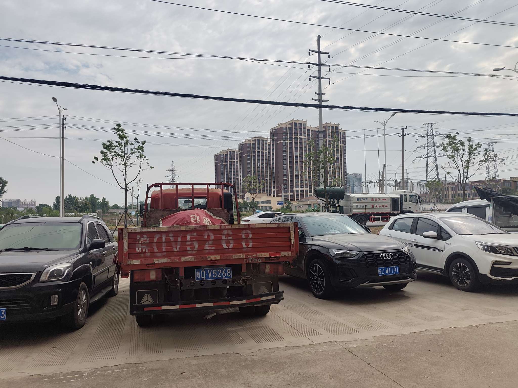 金格商厦商住楼 117平 南向三室两厅 交通便利 毛坯好房_8