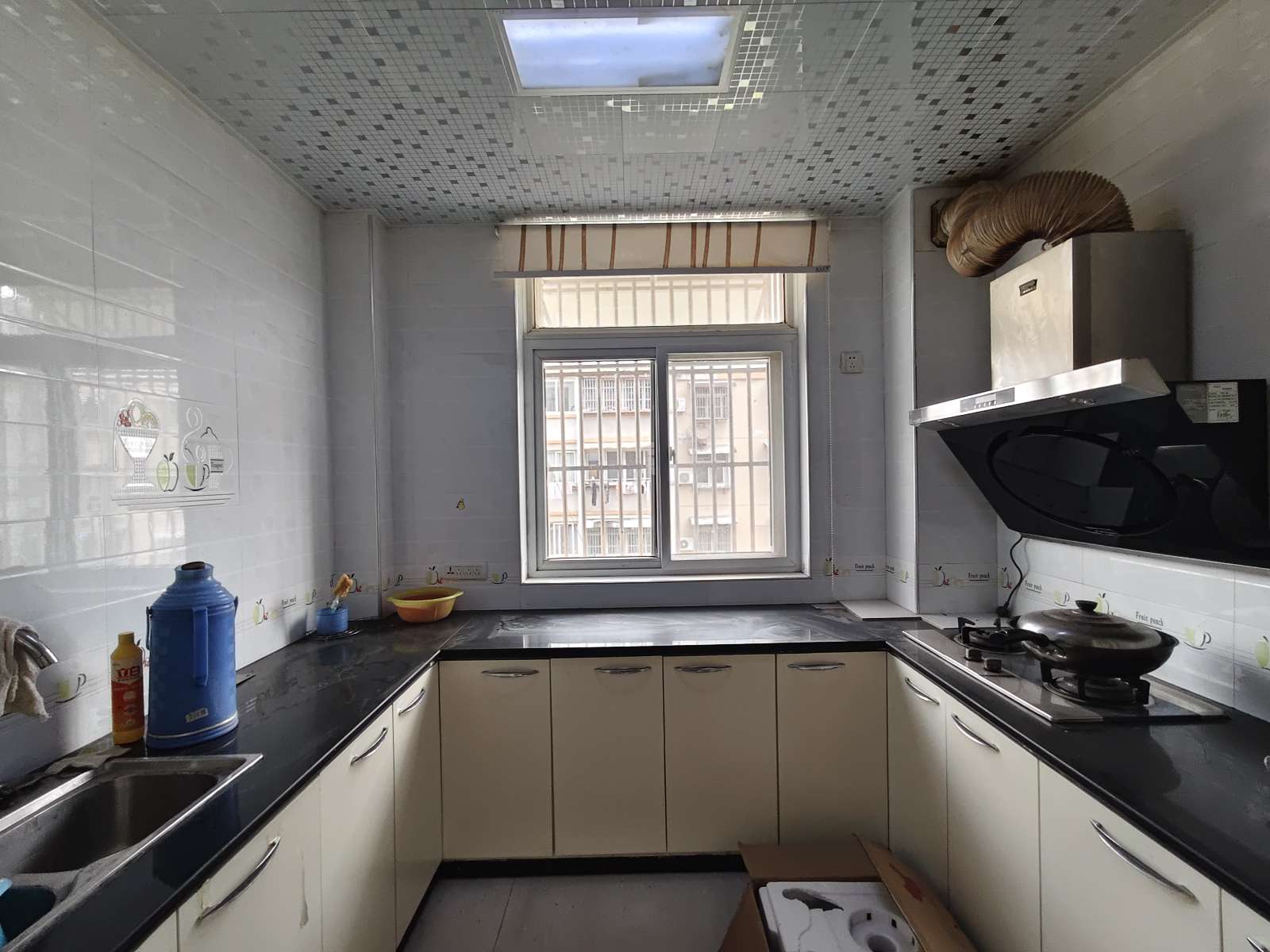 西湖花园A 89平精装两居 南北通透 交通便利随时看房_4