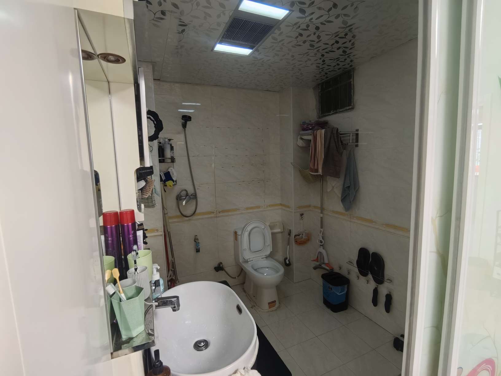谢家集新村B区 81平 精装三室 采光好配套齐全_8