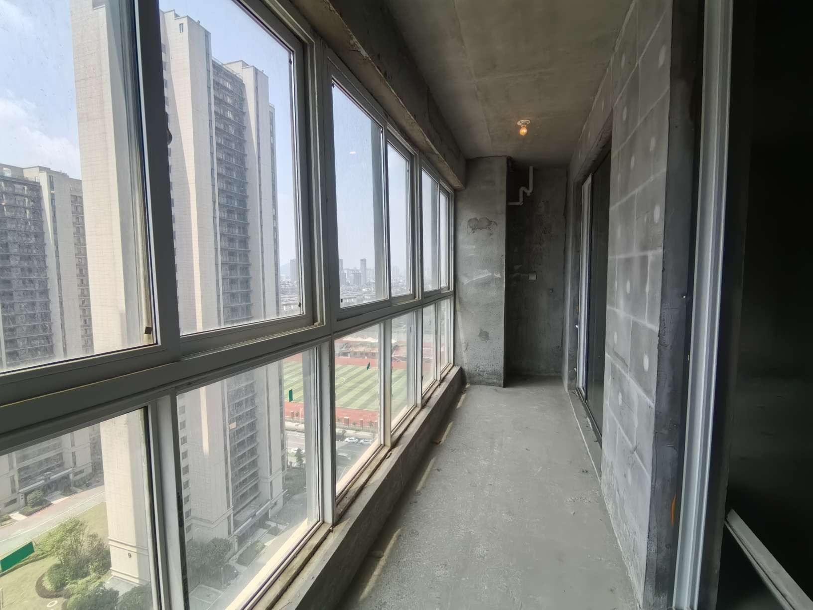 网云小镇二期 101平 三室两厅 学区房满两年 毛坯好房_8