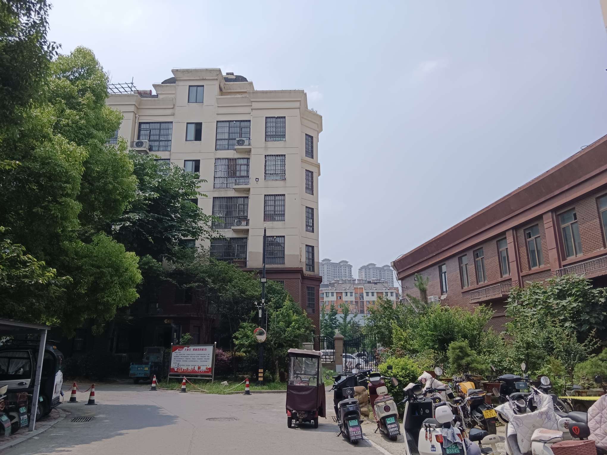 金地月伴湾 107平 精装三室 满两年 南向采光好_9