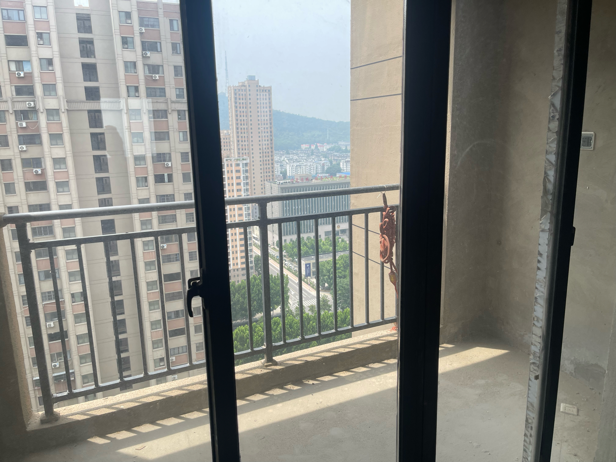 翰林锦城 102平 毛坯三室 学区房交通便利 南北通透_10