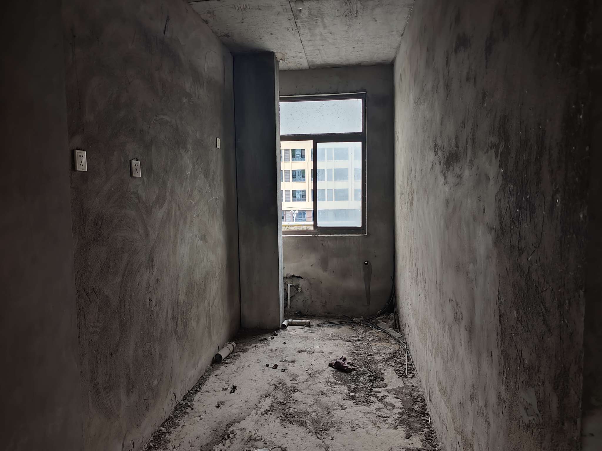 珠江丽景 109平 南北通透两室 毛坯 交通便利_4