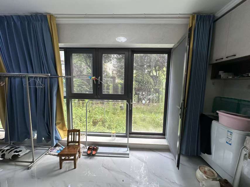 新城悦府三期 126平 精装三室两厅 交通便利学区房_8