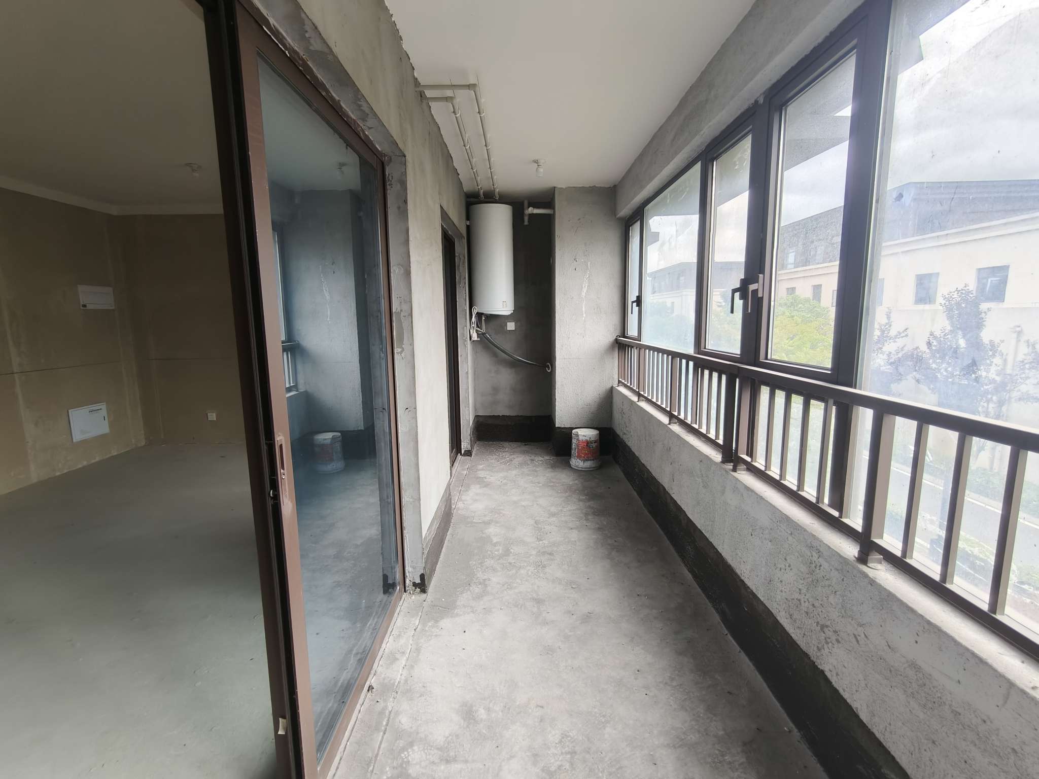 信达舜耕学府 111平 三室两厅 学区房 环境好 毛坯交付_8