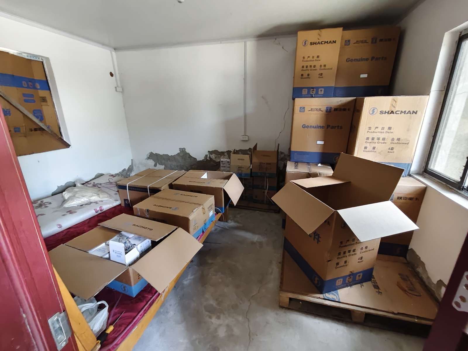机床新村 63平 精装三室 满两年 南向采光好_2