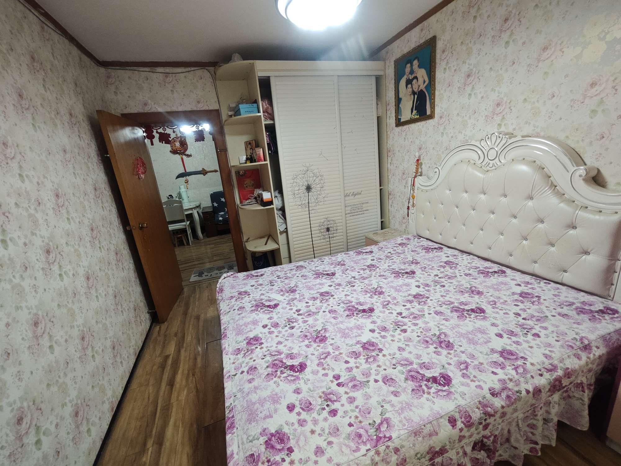 香港街 74平 朝南两室 精装拎包入住 交通便利_4