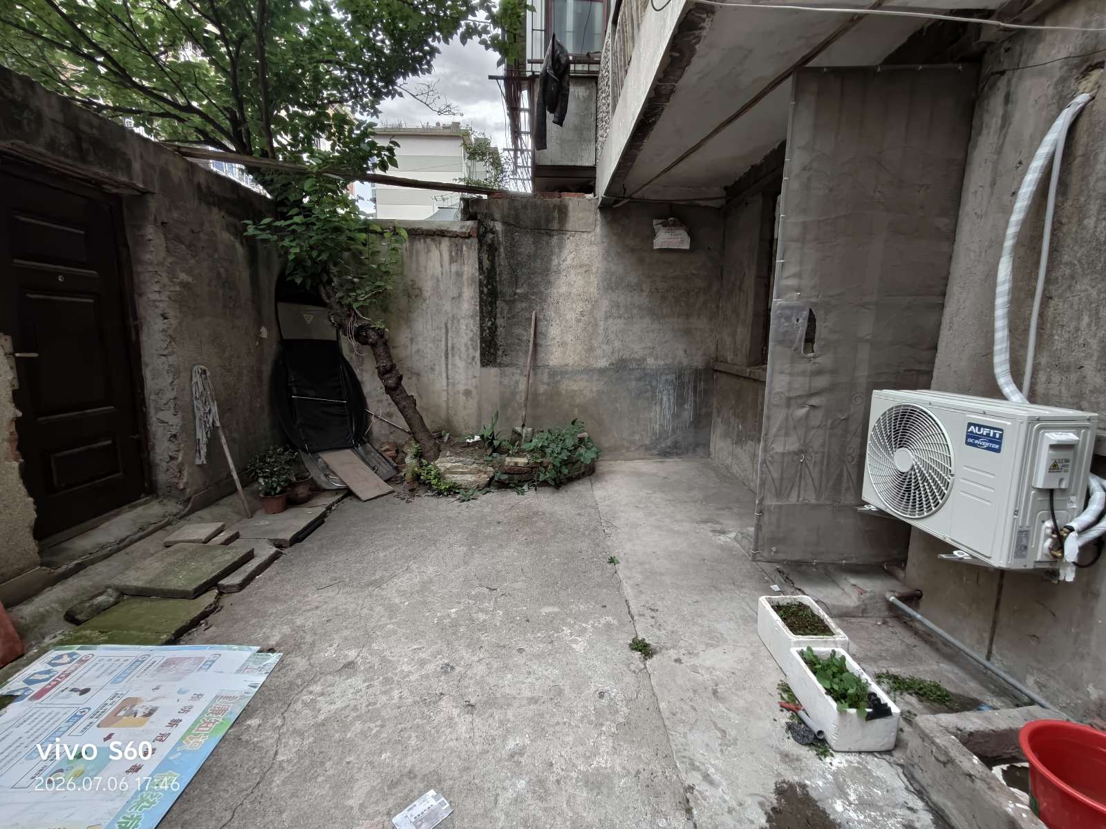新华村 47平 南向一室一厅 简装月租300元 交通便利_6