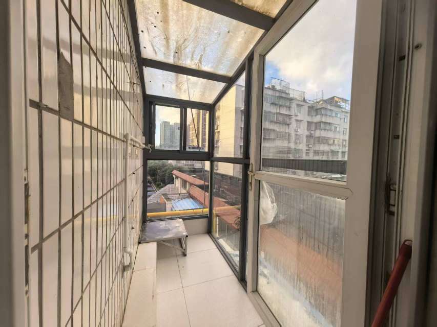 洞二小商住楼 3楼 2室1厅 精装修 出租 家具家电齐全_8