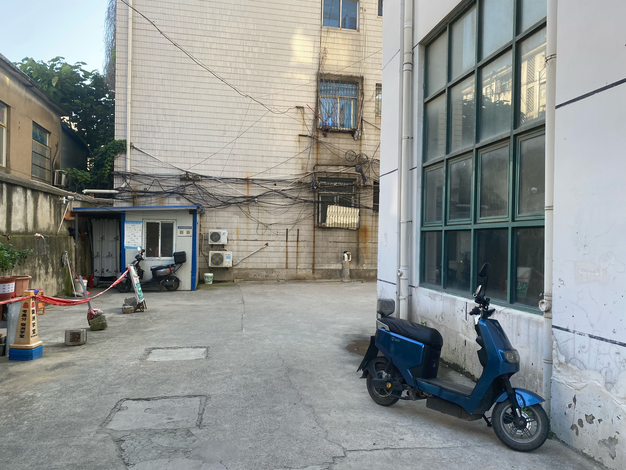 合家福高层 130平 三室两厅 满两年 交通便利 配套齐全_13