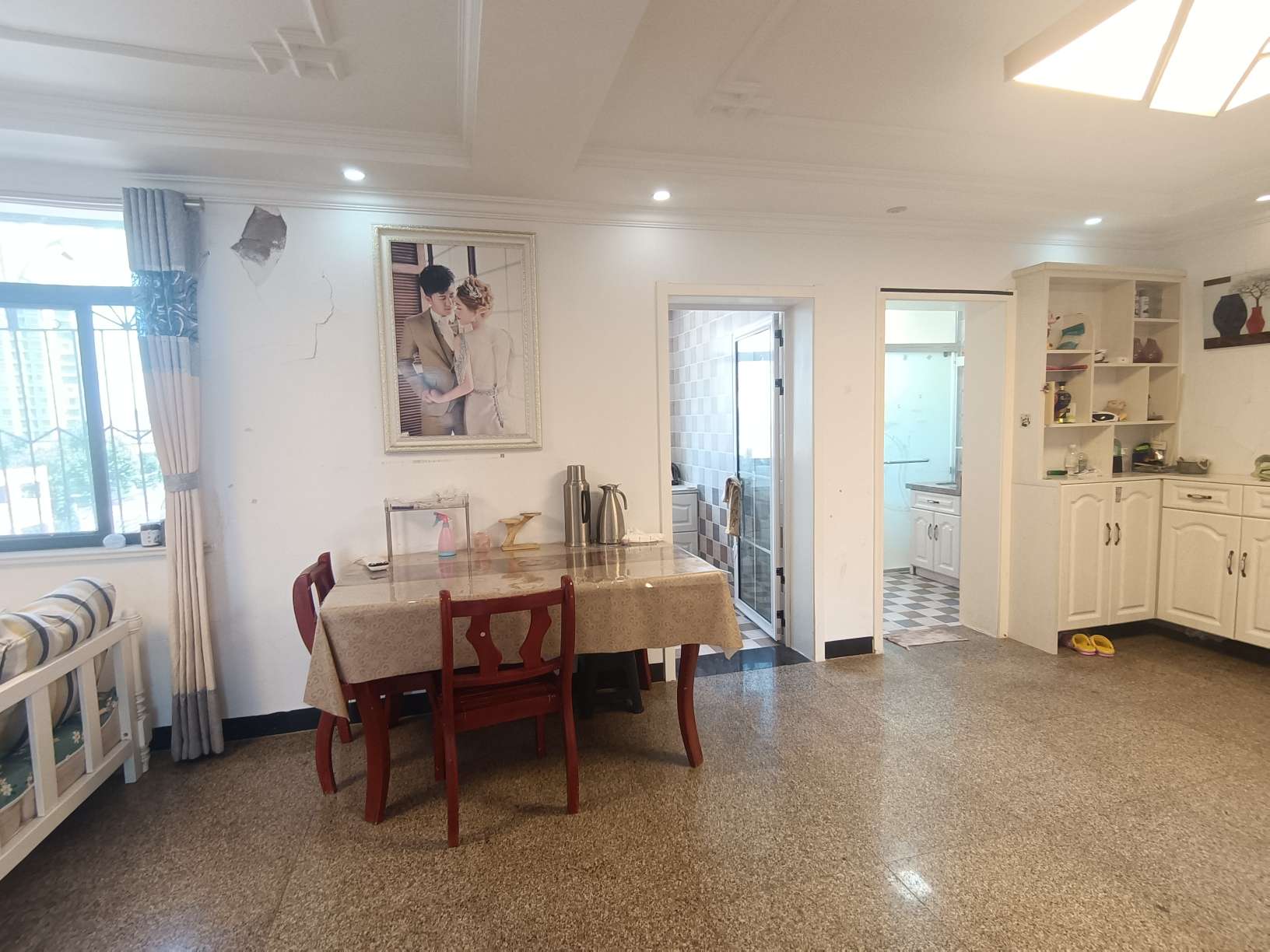 洞二小商住楼学区房精装三室两厅出售_12