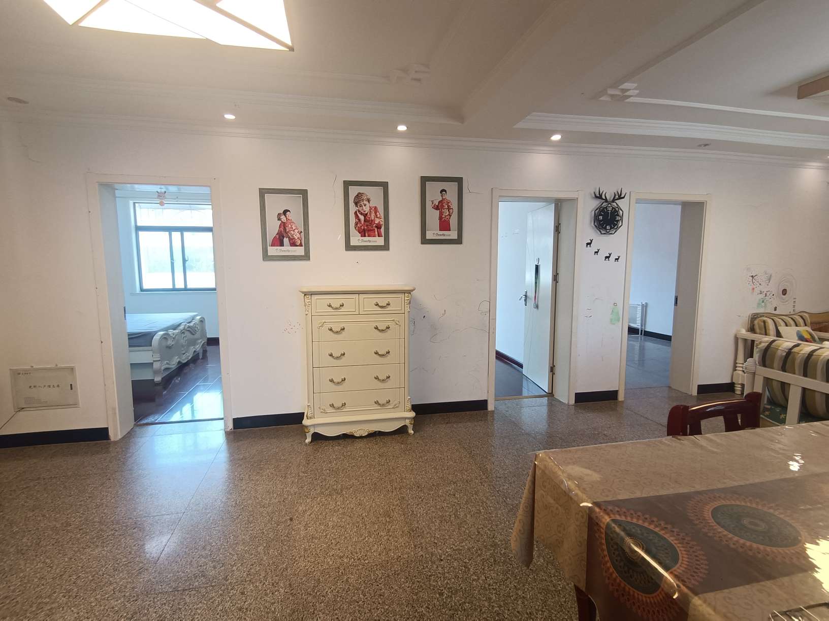 洞二小商住楼学区房精装三室两厅出售_2