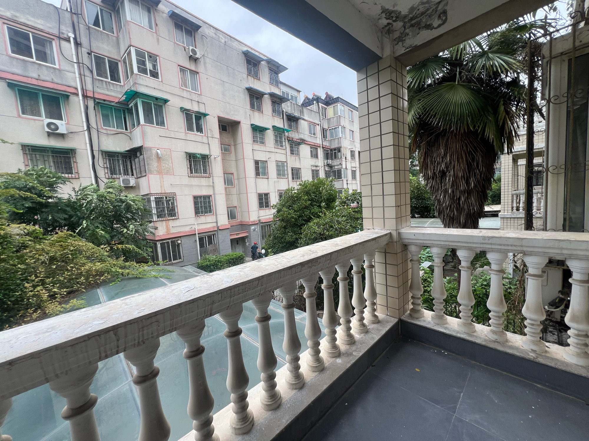 东苑小区西区 270平联排别墅 精装三室 交通便利配套全_10