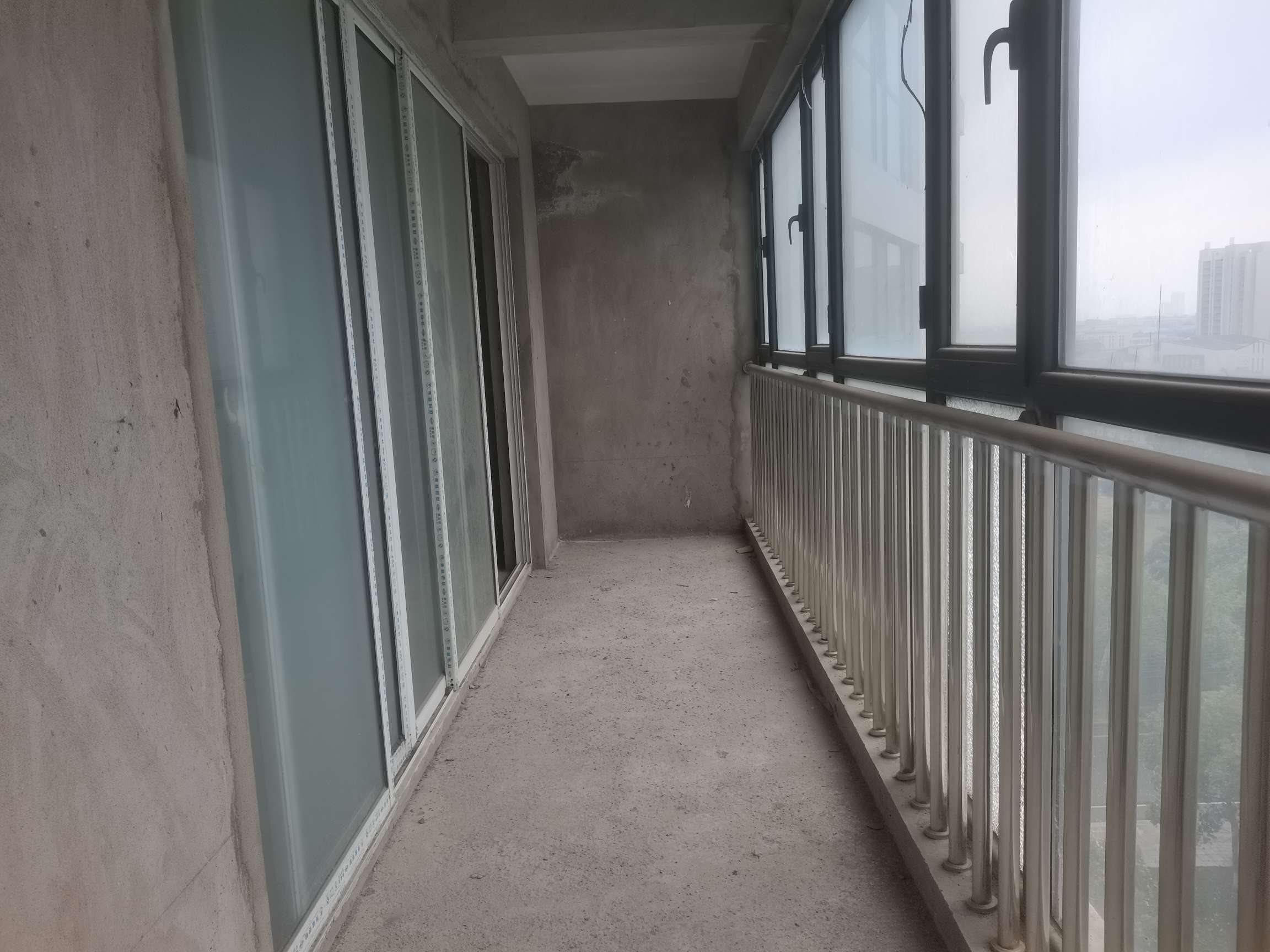 力达明和绿洲3室2厅毛坯出售_4