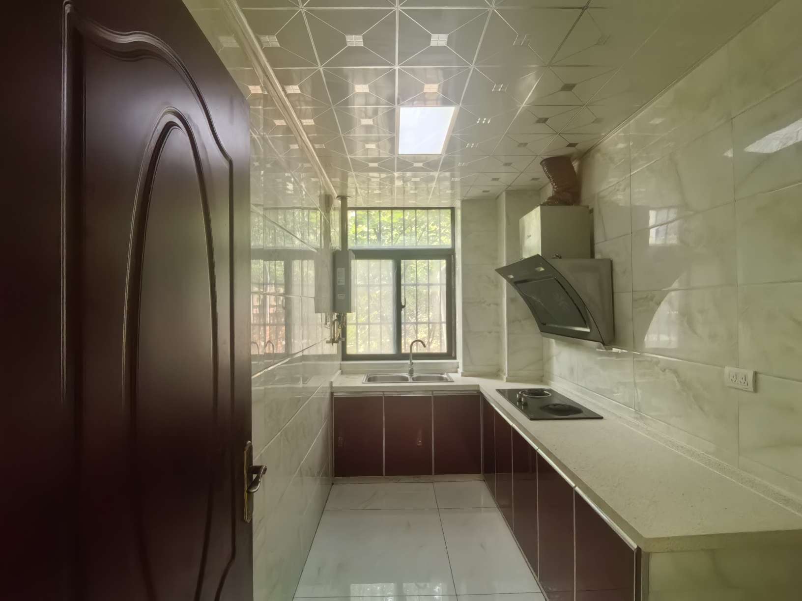 金地月伴湾 96平 三室两厅 精装修 满五唯一 交通便利_8