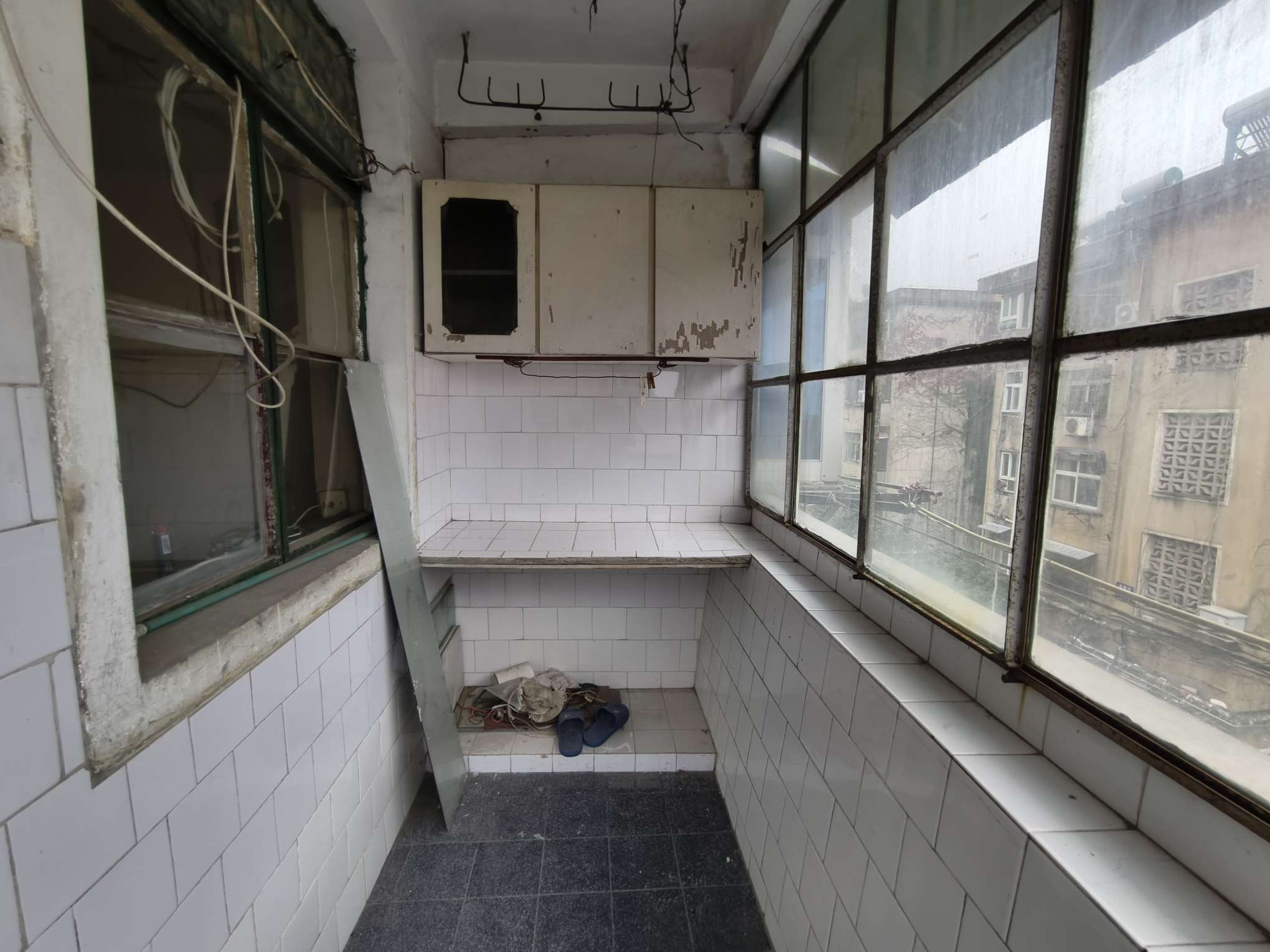 基建村简单装修70平方3室1厅_11