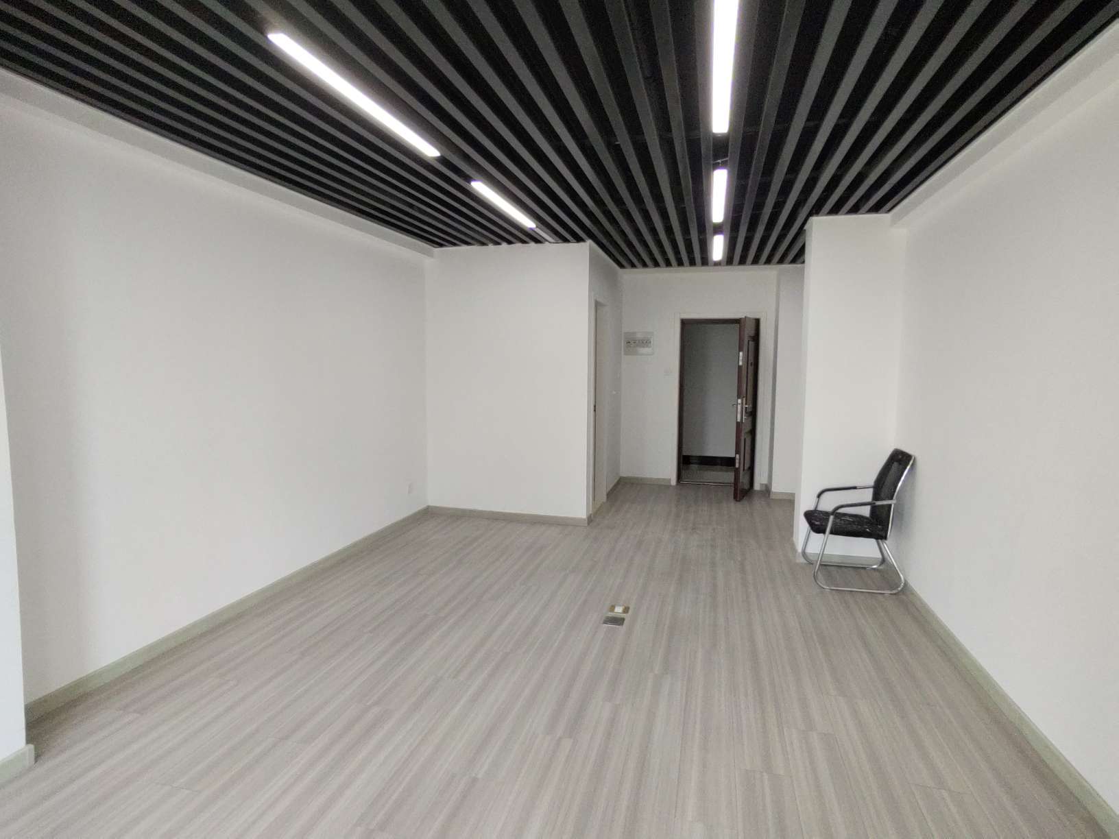 中城建城市国际中心 45平 精装一室一厅 交通便利配套齐全_2