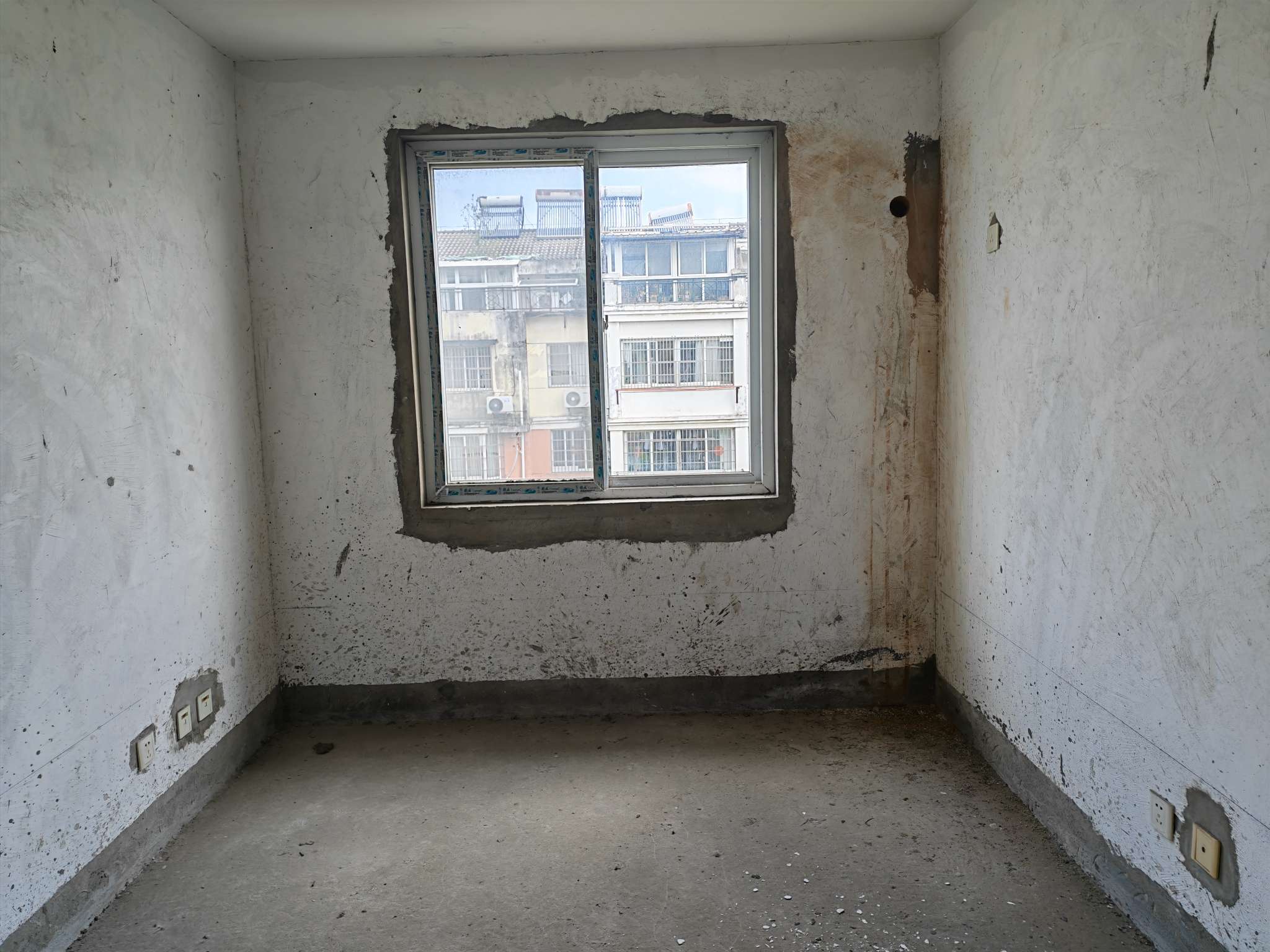 南苑二期 139平 三室两厅 单价2500元/平 毛坯出售_3