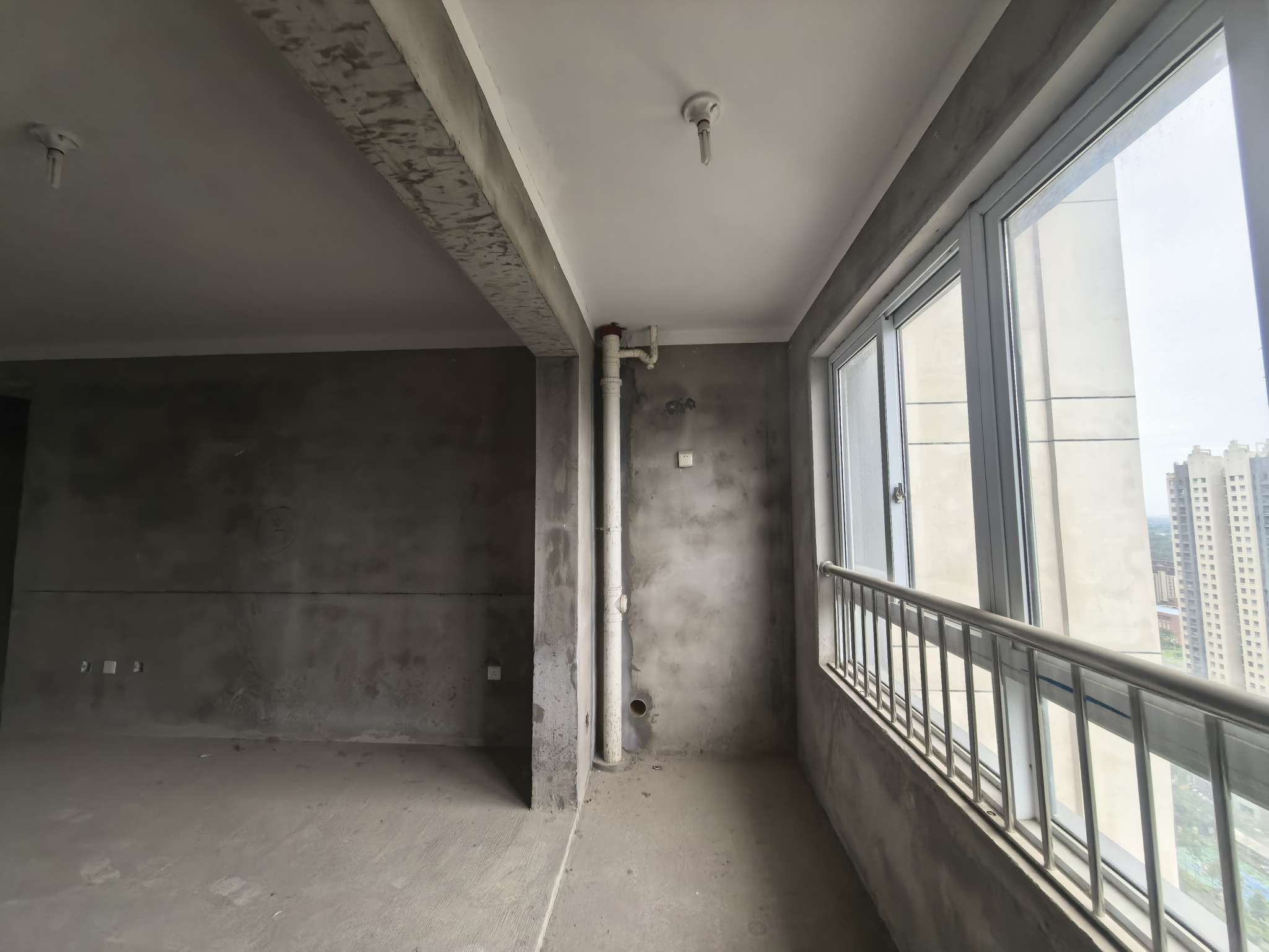 万茂华府 132平 南向三室毛坯 学区房 配套齐全_10