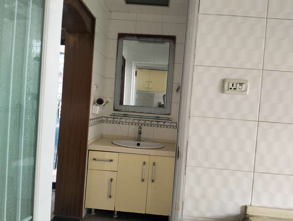 金玉新村 80平 西向三室 交通便利 简装随时看房_10