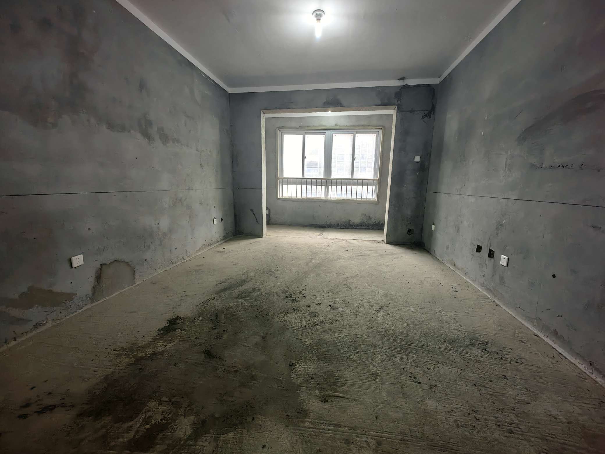 万茂华府 116平 南北通透三室 满五唯一 毛坯_2