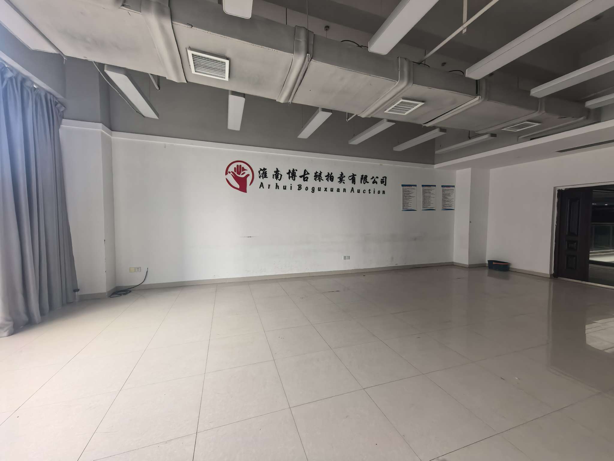 金地环球港 108平 临街旺铺 有上下水 简装出租_3