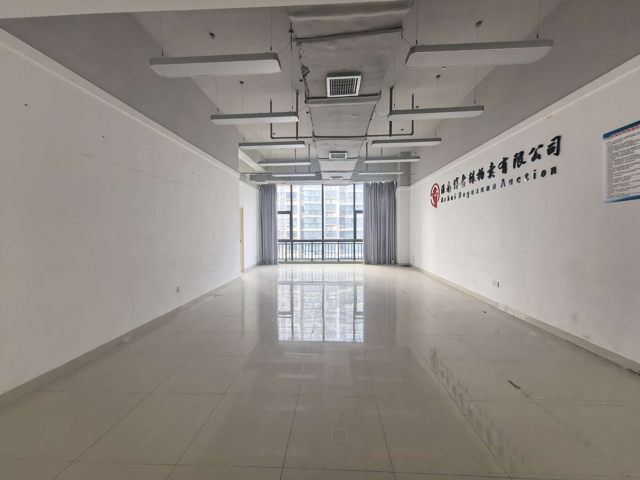 金地环球港 108平 临街旺铺 有上下水 简装出租_2