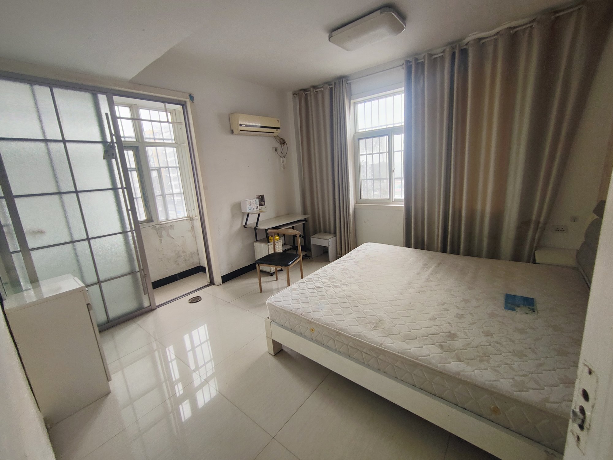 和谐家园 110平 南向三室 简装 单价2000元_7