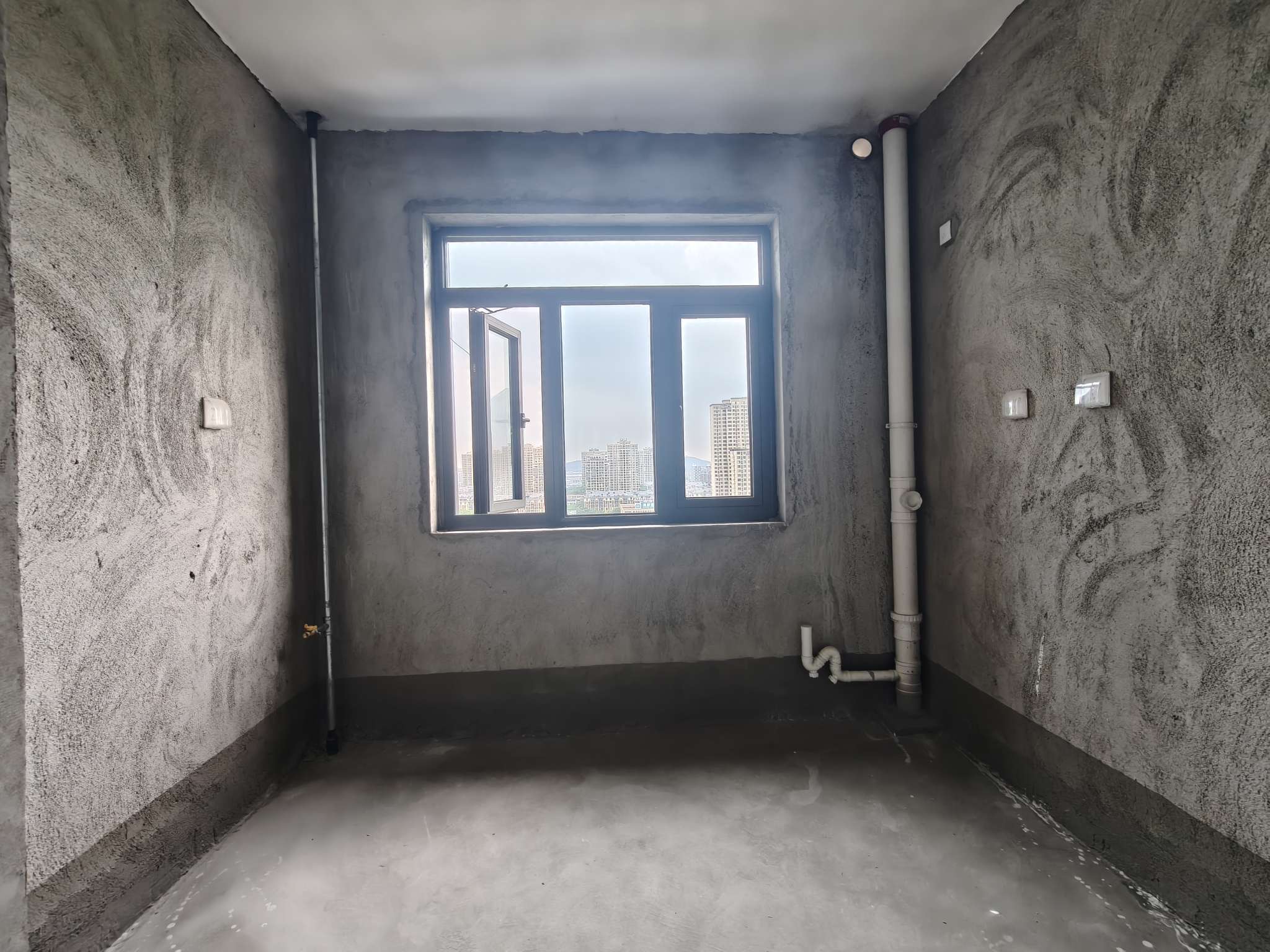 如意庭 173平 南北通透三室 毛坯现房 交通便利_5