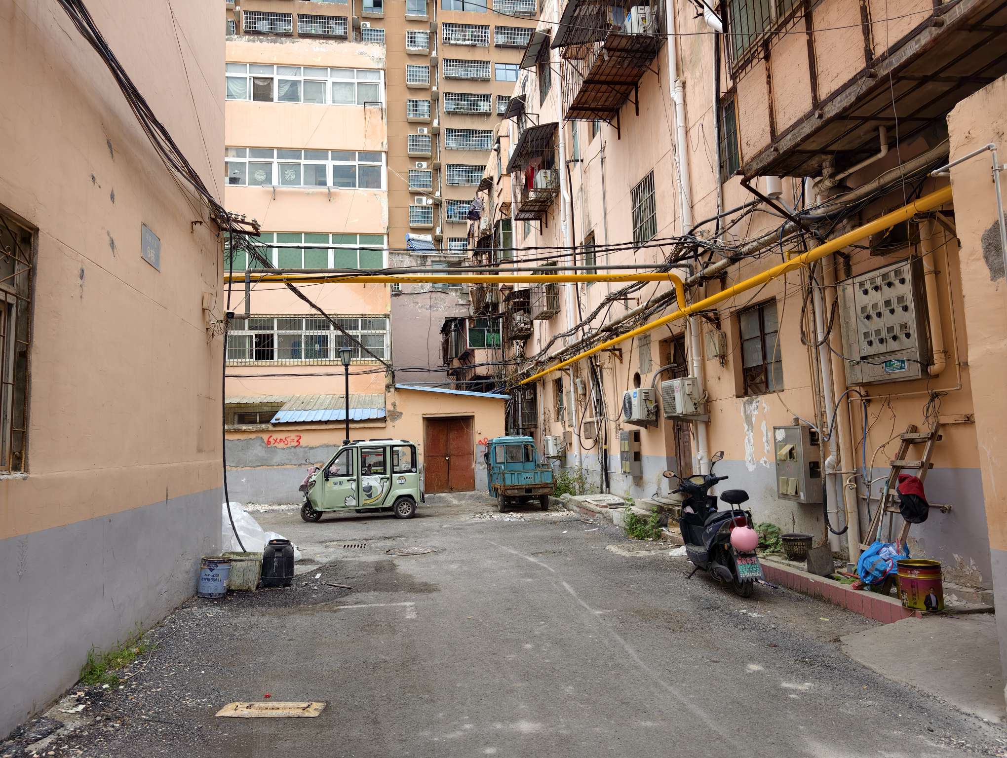 军民小区 84平 南向两室 学区房 简装_8