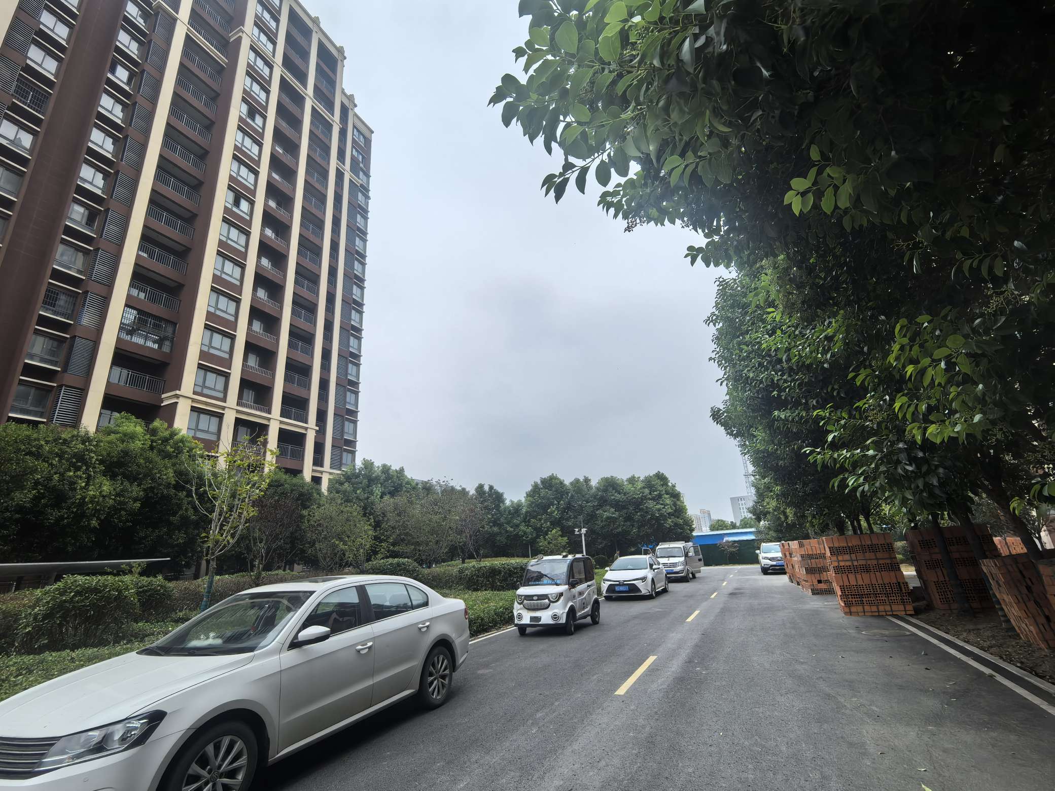 万盛阳光城市 122平 南向三居 毛坯 学区房_3