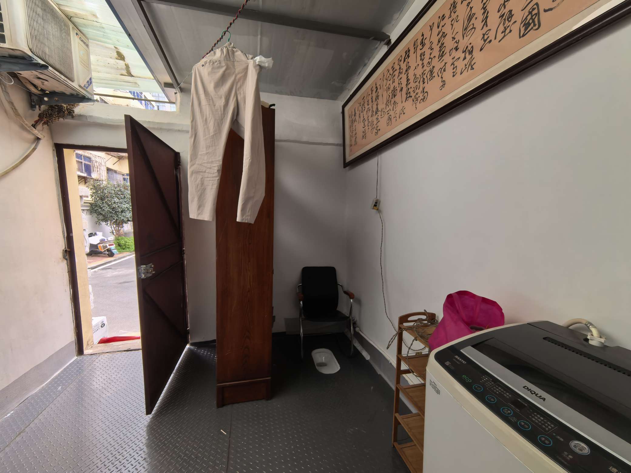 二汽新村 30平一室一厅 南向采光好 交通便利 随时看房_3