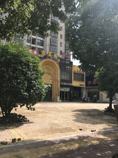 新时代广场一楼商铺交通方便升值空间大低价出售-淮南田家庵区二手房