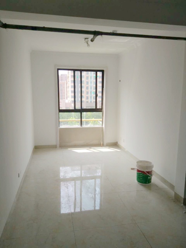 76毛坯公寓朝阳 采光好 好房推荐