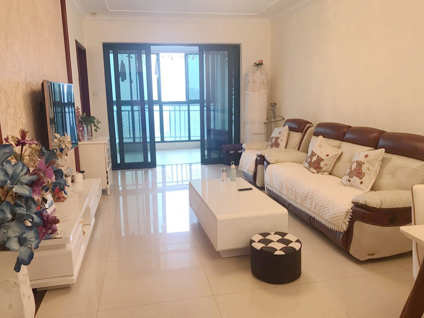 恒大绿洲精装修家具电器齐全拎包入住