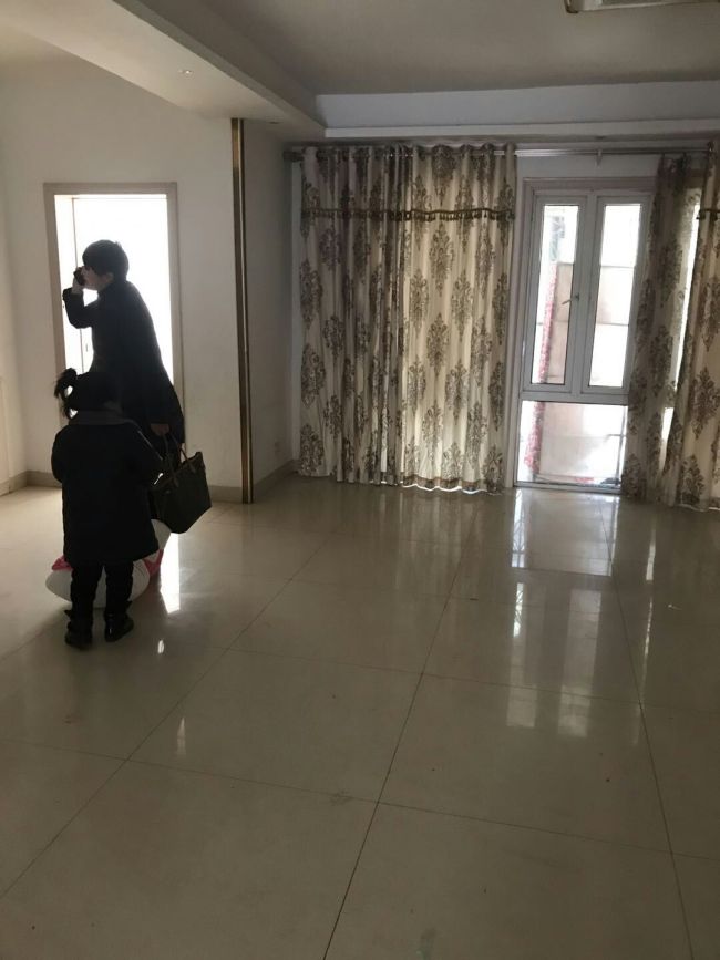 金地滟澜山电梯洋房一楼前后带大院子4室两厅两卫精