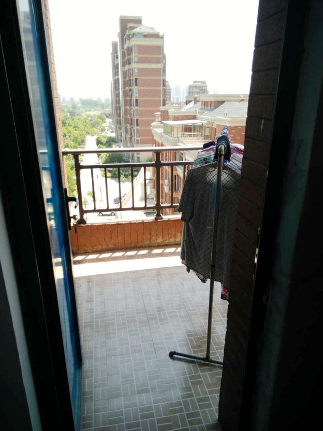 山南印象3室2厅2位诚心出售