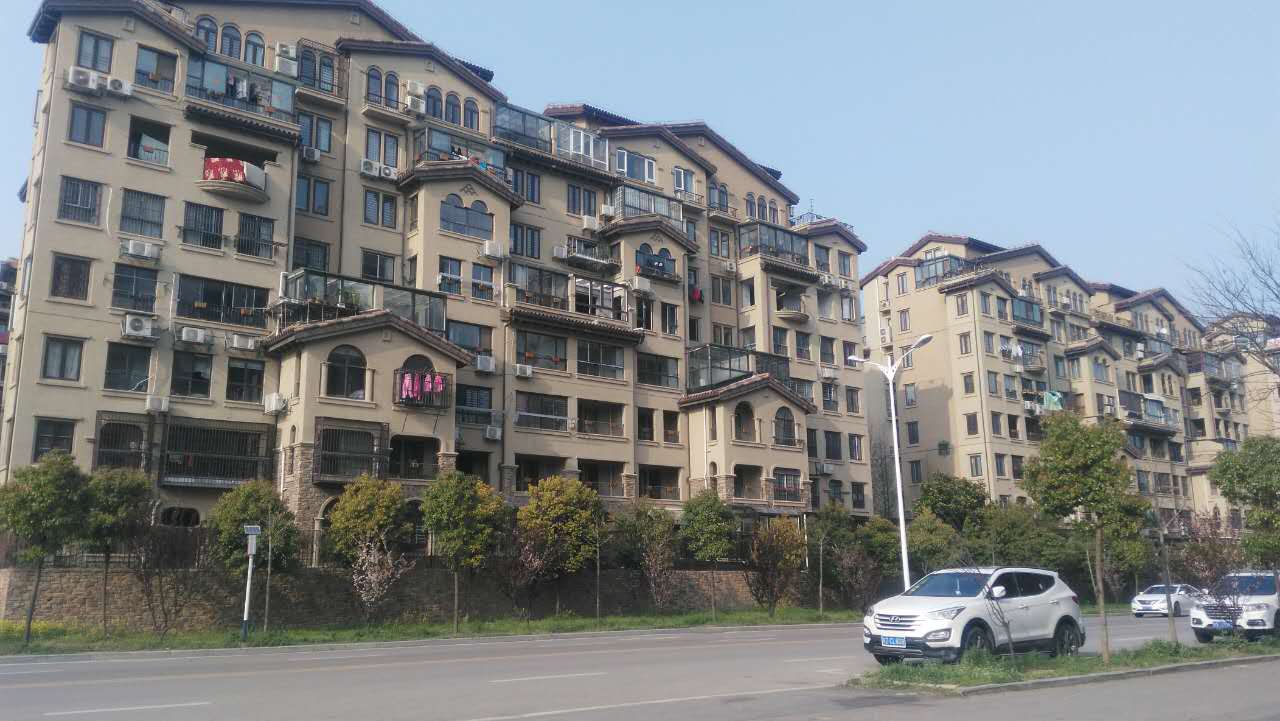 租房 山南新区 滟南社区 金地滟澜山  租价:86 元/月