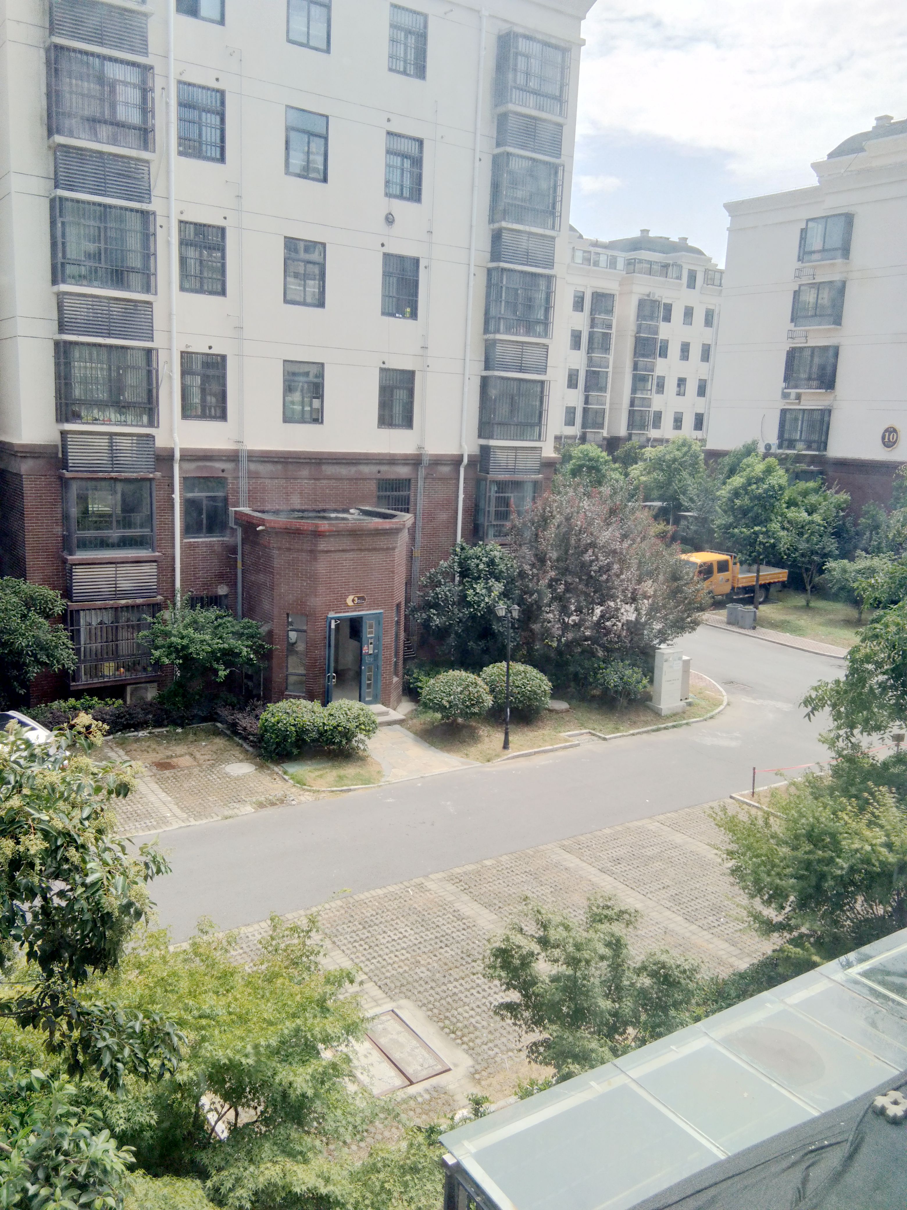 金地月伴湾 多层 面积96.7平 三房