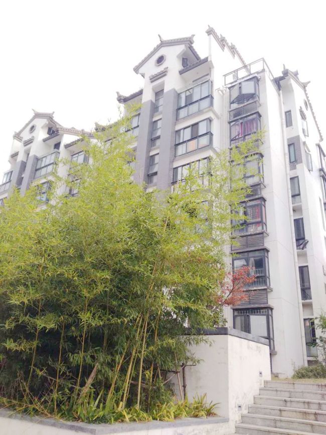 山水龙城松石居六跃七81.5平米55万