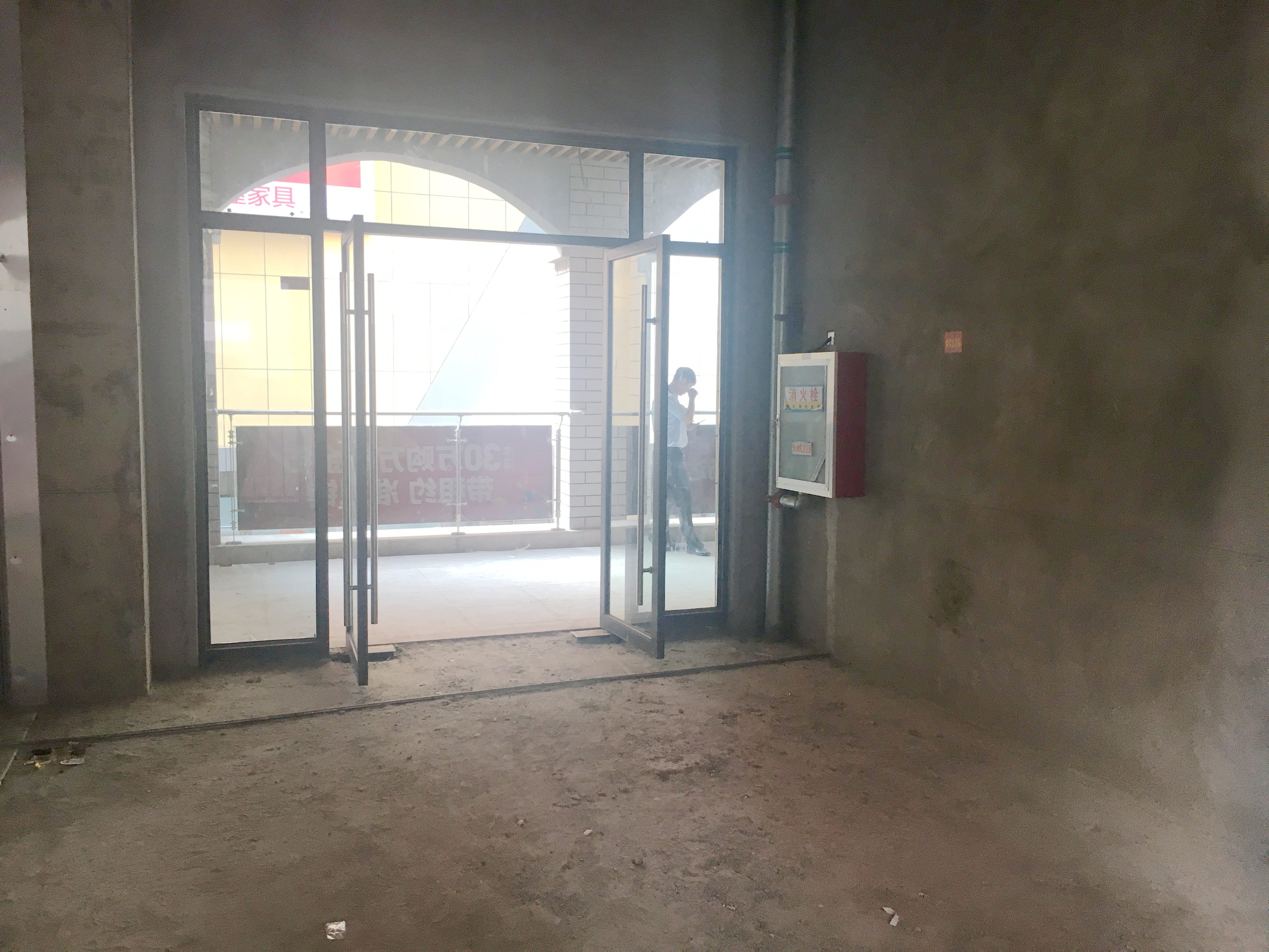 供电局对面商铺