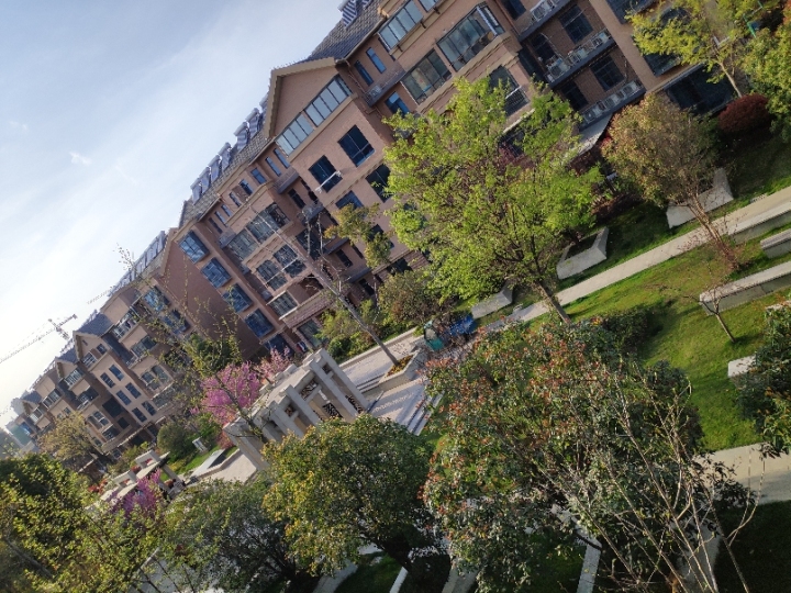 晟地绿园一期三室两厅毛坯现房出售