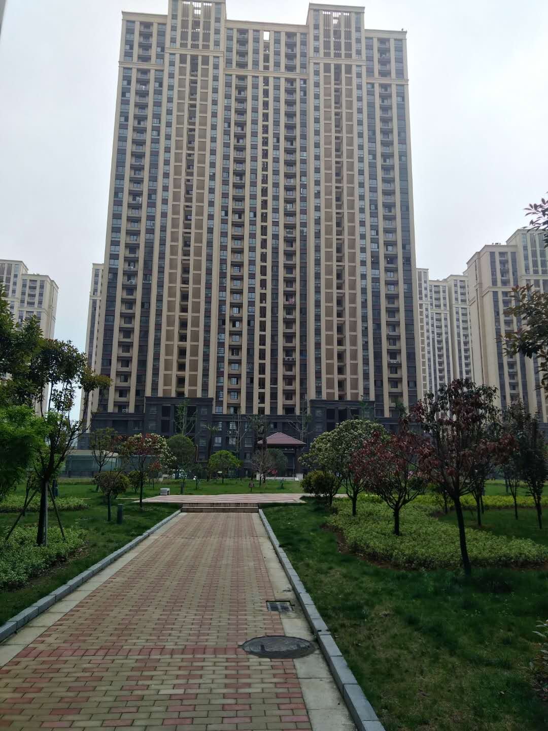 上郑广场-淮南田家庵区二手房-淮南爱心房产网