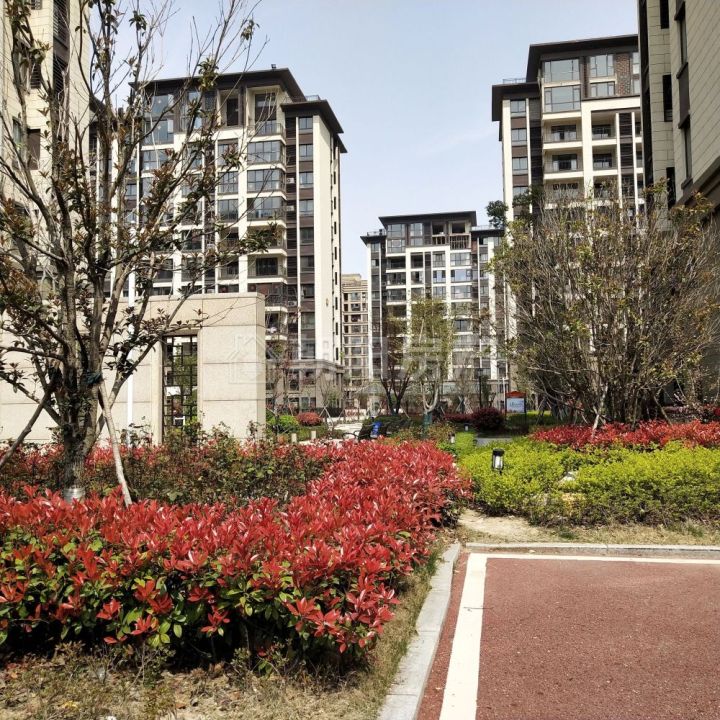 御景学府143平方4室2厅2卫1厨